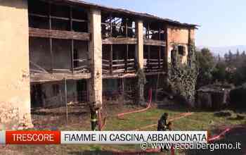 Trescore Balneario, incendio in una cascina abbandonata di via Roma - L'Eco di Bergamo