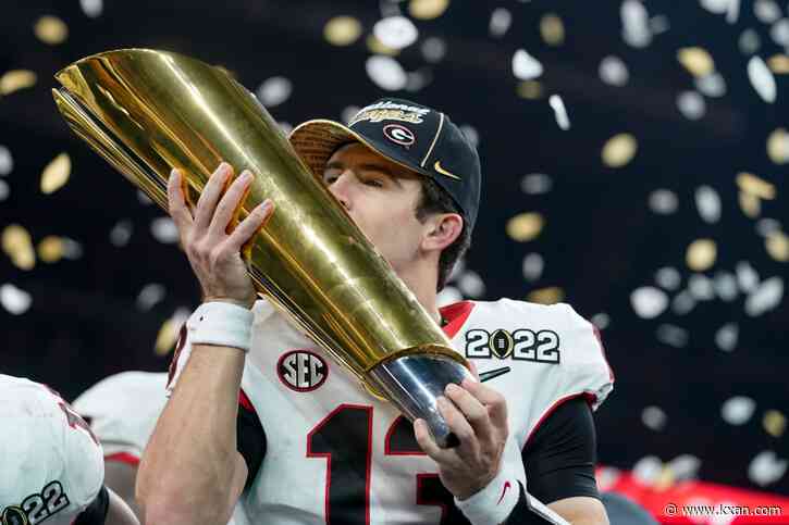 Georgia snaps 41-year title drought with 33-18 win over Bama