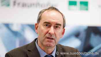 Aiwanger fordert mehr Hilfe für Bars, Clubs und Diskotheken - Süddeutsche Zeitung