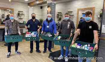 Burnham-On-Sea barber shop collects mens toiletries for Food Bank users - Burnham-On-Sea