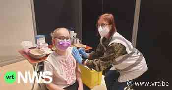 Zedelgem vaccineert kinderen tussen de ballonnen: "Belangrijkste is thuis goed voorbereiden" - VRT NWS