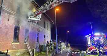 Probstzella: Bewohner springt aus brennendem Haus - Feuerwehr Ludwigsstadt hilft