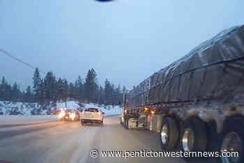 Fully loaded semi trailer makes dangerous pass in Oliver - Pentiction Western News