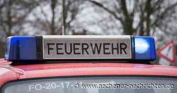 Straßensperrung: Brennender Bus auf der Van-Coels-Straße