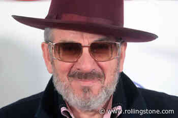 Elvis Costello Urges Radio Stations to Stop Playing ‘Oliver’s Army’