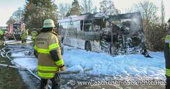 Straßensperrung aufgehoben: Brennender Bus auf der Von-Coels-Straße