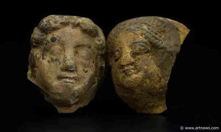 Remains of Wealthy Roman Trading Town Found Beneath Future Train Tracks in England