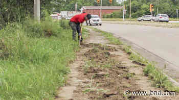 Residents start cleanup effort in East St. Louis, Illinois - Belleville News-Democrat