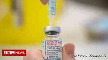 Covid: Coventry vaccine site apology after people turned away - BBC News