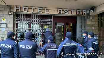 Occupano sfondando le finestre l'Hotel Astor a Fontivegge: blitz all'alba, 4 stranieri denunciati - PerugiaToday