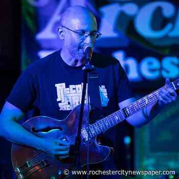 Jon Gary sings the circus of 2021