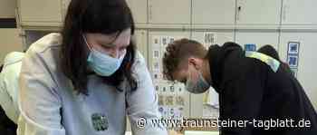 Schüler des Chiemgau-Gymnasiums basteln kunstvolle Sterne - Traunsteiner Tagblatt