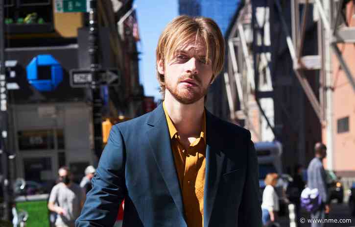 Finneas becomes a jewellery thief in ‘The Kids Are All Dying’ video