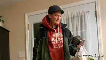 Formerly homeless chef uses skills and better circumstances to help homeless tenters