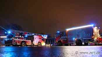 Hallenbrand in Essen: Feuerwehr zwei Stunden lang im Einsatz - NRZ