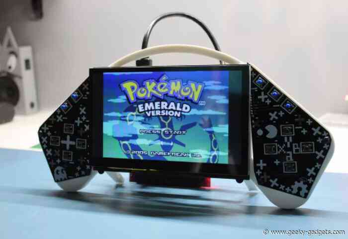 PALPi 2 Raspberry Pi handheld games console and controller