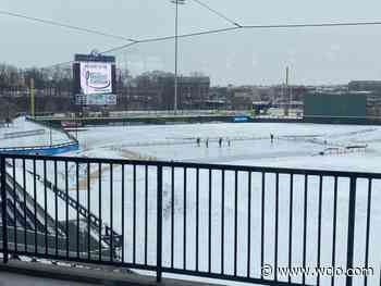 Beloit sky Carp open outdoor ice arena - WCLO