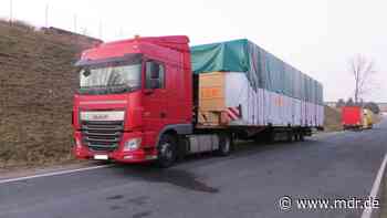 Stopp für 17 Lkws mit Krankenhausteilen auf A4 bei Dresden - MDR
