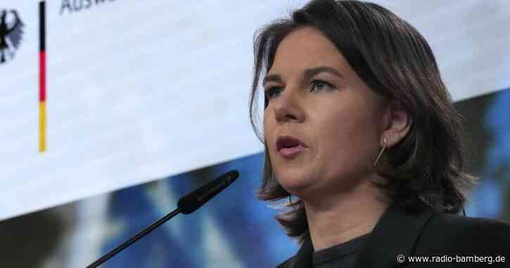 Baerbock fordert Geduld in Gesprächen mit Russland