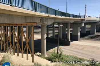 Fourth Avenue bridge to be closed Monday for catcher beam installation - moosejawtoday.com