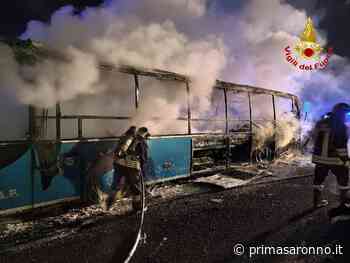 Gallarate, autobus in fiamme sulla A36 - Prima Saronno