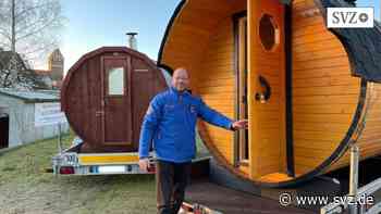 Geschäftsleben in Parchim: Tilo Stiebe vermietet die Fass-Sauna zum Mitnehmen | svz.de - svz – Schweriner Volkszeitung