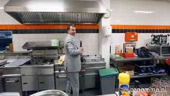 Volkszanger John de Bever: 'In het café drink ik zo vijftien tot twintig biertjes' - Panorama