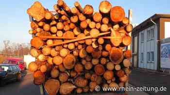 Holztransport mit technischen Mängeln, zu breit und zu schwer unterwegs - Rhein-Zeitung