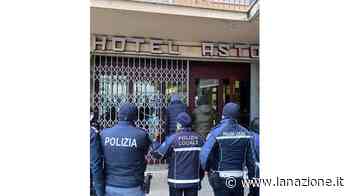 Hotel Astor, blitz all’alba: c’erano 4 stranieri - LA NAZIONE