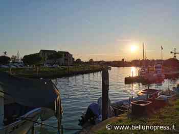 Caorle, il mercatino di Natale più lungo d'Europa, 1430 metri di casette natalizie - Bellunopress