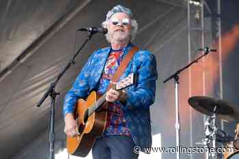 Texas Songwriting Hero Robert Earl Keen Announces Surprise Retirement