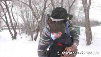 'Nothing more classic': Saskatoon father-son duo braves the elements to play catch for 200 consecutive days