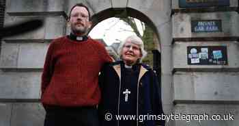 Extinction Rebellion activists cleared of obstructing railway in 77-minute stunt - Grimsby Live