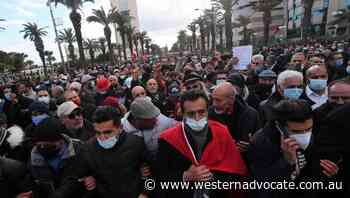 Tunisia police use water cannons on demos - Western Advocate