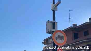 Maranello, le “prove” del velox: superati 3mila volte i limiti di velocità lungo via Abetone - La Gazzetta di Modena