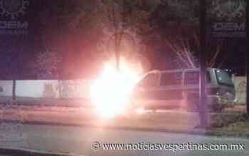 Corto circuito provoca incendio en camioneta en Los Castillos - Noticias Vespertinas