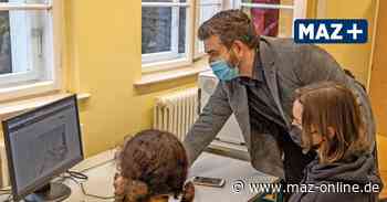 Jan Lierse aus Großwudicke leitet die Jahn-Media-AG am Jahngymnasium Rathenow. - Märkische Allgemeine Zeitung