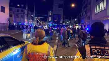Säbelrasseln zwischen Protestierenden: So liefen die Demos in Ulm - Augsburger Allgemeine