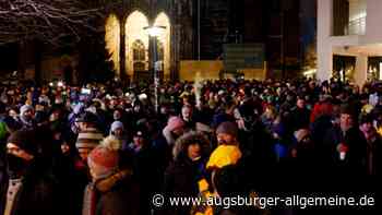 "Corona-Spaziergänge": Gericht kippt Verbot von Protesten in Baden-Württemberg - Augsburger Allgemeine