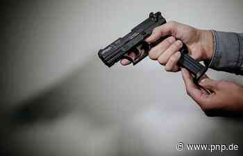 Schreckschusswaffe fällt aus Jacke: Großeinsatz in Traunstein - Traunstein - Passauer Neue Presse