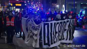Antifa bei Demo in Koblenz - Auseinandersetzung mit Polizei - SWR