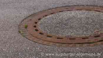 Kanaldeckel in Augsburg ausgehoben: War es ein Kinderstreich?