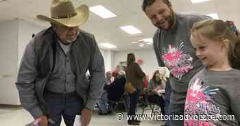 Community comes together to help Victoria County deputy's daughter with medical expenses - Victoria Advocate