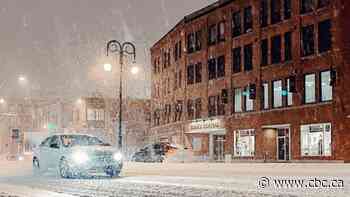 Quebec calls a snow day as winter storm rolls into the province