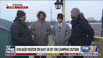 Chicago pastor spending 100 nights on frigid rooftop to bring attention to crime: 'We're stopping violence'