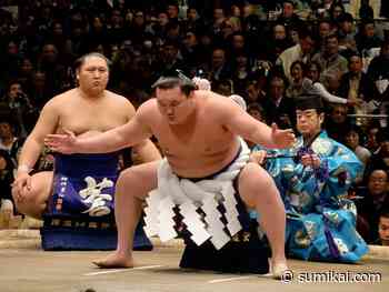 Trump wird dem Gewinner des Tokyoter Sumo-Turniers den Pokal überreichen - sumikai.com