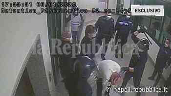 Violenze in carcere a Santa Maria Capua Vetere: scarcerati in anticipo diciannove poliziotti - La Repubblica