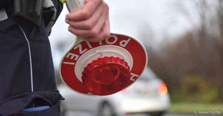 Heidelberg:  Falsche Polizisten stoppen 19-jährige Autofahrerin zur Kontrolle