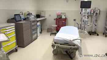 2 hospitals in Saskatoon faced with influx of patients they cannot house