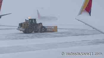 Airport plow drivers reach tentative contract agreement